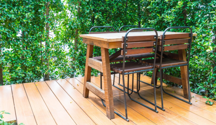 Création de terrasse en bois Saint-Pantaléon-de-Larche
